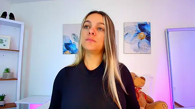 Isabella Harley online show from April 8, 1:55 pm