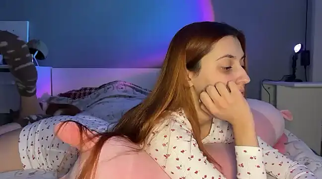 Uniarten online show from December 15, 3:31 pm