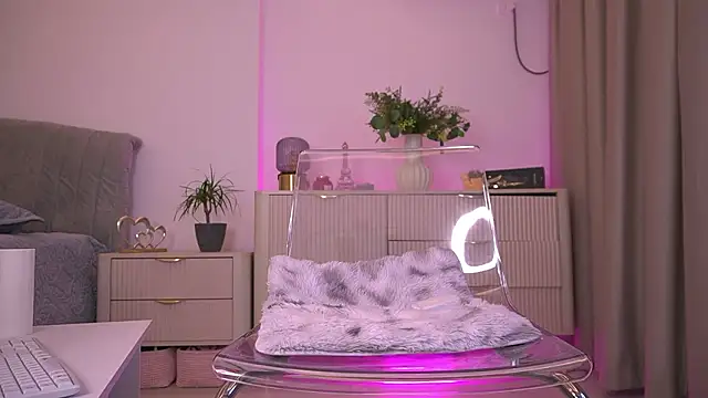 lildiaa online show from March 17, 9:51 pm