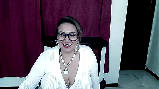 yayita mature online show from February 1, 8:16 pm