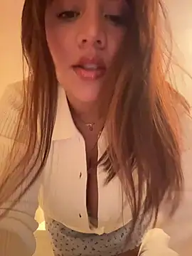 Snapshot of marcimaa chatting on March 13, 11:00 pm marcimaa online show from March 13, 11:00 pm