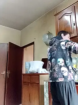 Snapshot of White_rabbit_ chatting on December 2, 9:02 am White rabbit online show from December 2, 9:02 am