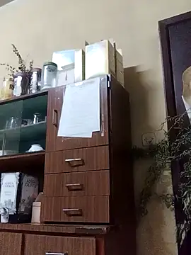 Snapshot of White_rabbit_ chatting on December 6, 8:37 am White rabbit online show from December 6, 8:37 am