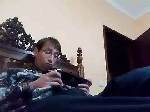 Snapshot of White_rabbit_ chatting on December 16, 8:48 pm White rabbit online show from December 16, 8:48 pm