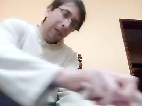 Snapshot of White_rabbit_ chatting on January 10, 2:23 pm White rabbit online show from January 10, 2:23 pm