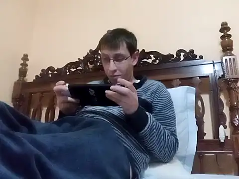 Snapshot of White_rabbit_ chatting on January 21, 9:15 pm White rabbit online show from January 21, 9:15 pm