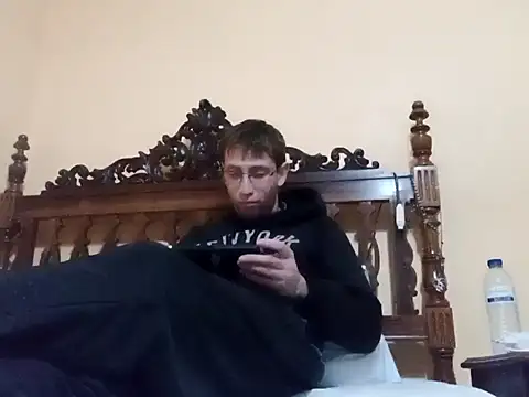 Snapshot of White_rabbit_ chatting on January 24, 11:37 am White rabbit online show from January 24, 11:37 am