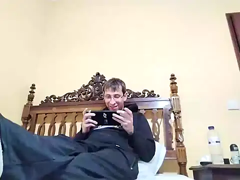 Snapshot of White_rabbit_ chatting on January 24, 8:43 pm White rabbit online show from January 24, 8:43 pm