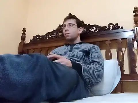 Snapshot of White_rabbit_ chatting on January 24, 11:45 pm White rabbit online show from January 24, 11:45 pm