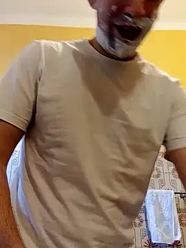 Snapshot of White_rabbit_ chatting on January 25, 10:40 am White rabbit online show from January 25, 10:40 am