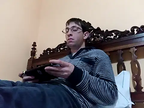 Snapshot of White_rabbit_ chatting on February 4, 9:31 pm White rabbit online show from February 4, 9:31 pm