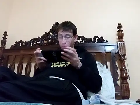 Snapshot of White_rabbit_ chatting on February 13, 2:09 pm White rabbit online show from February 13, 2:09 pm