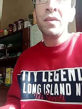 Snapshot of White_rabbit_ chatting on February 20, 2:02 pm White rabbit online show from February 20, 2:02 pm