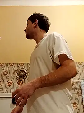 Snapshot of White_rabbit_ chatting on February 20, 8:47 pm White rabbit online show from February 20, 8:47 pm