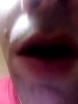 Snapshot of White_rabbit_ chatting on February 21, 8:49 pm White rabbit online show from February 21, 8:49 pm