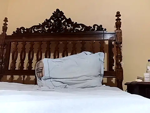 Snapshot of White_rabbit_ chatting on March 8, 8:35 pm White rabbit online show from March 8, 8:35 pm