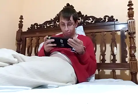 Snapshot of White_rabbit_ chatting on March 8, 11:39 pm White rabbit online show from March 8, 11:39 pm