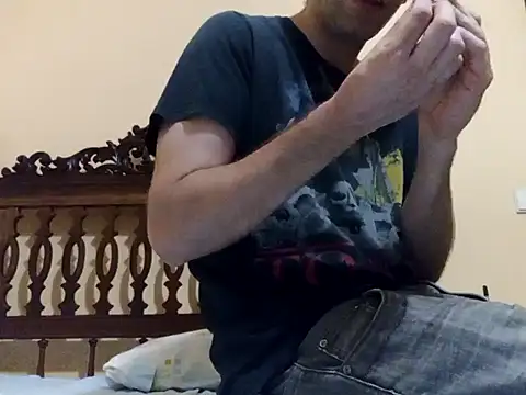 Snapshot of White_rabbit_ chatting on September 8, 8:52 pm White rabbit online show from September 8, 8:52 pm