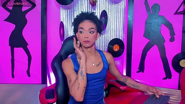 nickyminach  online show from March 5, 8:16 pm