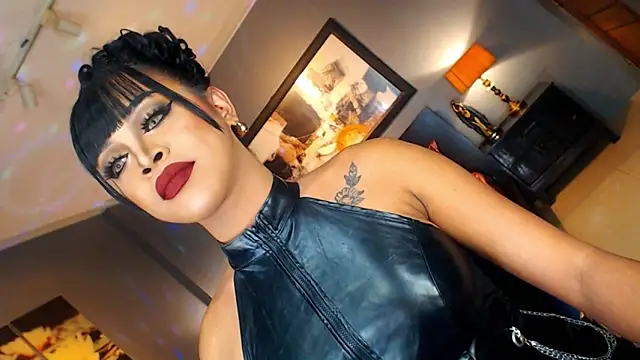 Snapshot of MarryQueen22 chatting on November 13, 12:42 am MarryQueen22 online show from November 13, 12:42 am