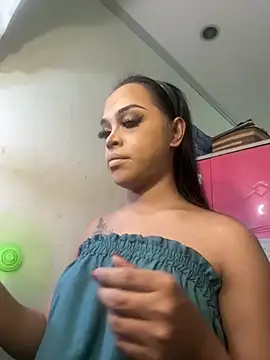 Snapshot of MarryQueen22 chatting on November 18, 11:59 pm MarryQueen22 online show from November 18, 11:59 pm