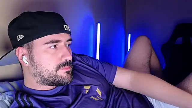 DominantTheo online show from April 15, 3:24 am