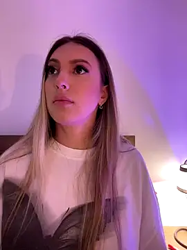 Eva Ryen online show from November 6, 4:52 pm