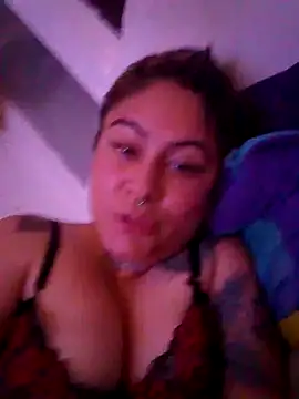 Snapshot of Juanavic chatting on December 7, 1:47 am Juanavic online show from December 7, 1:47 am