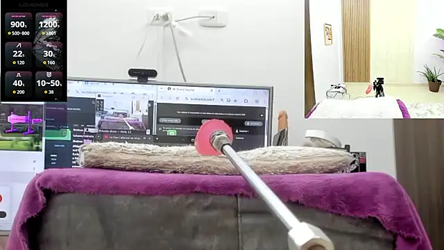 Paulina Davis  online show from July 3, 12:50 am