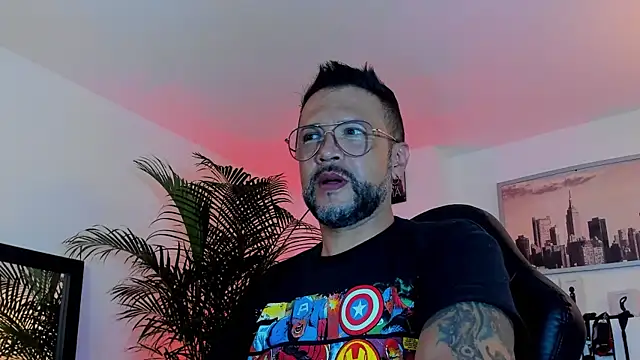 MrFrank tattoo online show from December 12, 3:43 am