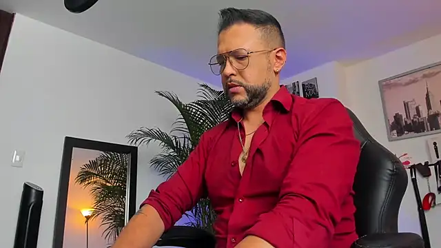 MrFrank tattoo online show from January 26, 2:19 pm