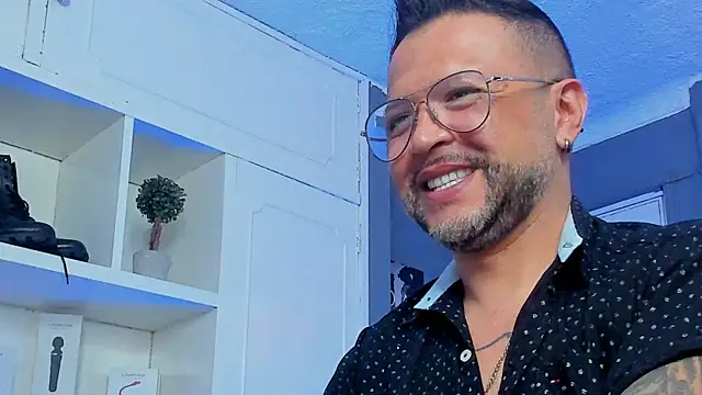 MrFrank tattoo online show from March 5, 6:56 pm