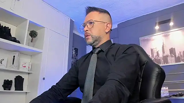 MrFrank tattoo online show from March 13, 1:50 pm