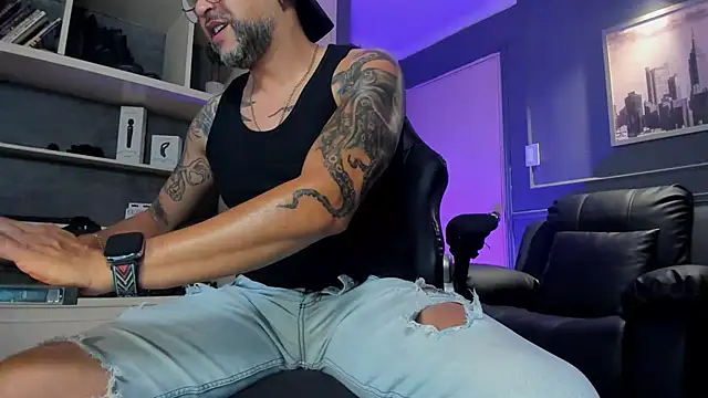 MrFrank tattoo online show from November 11, 2:22 am