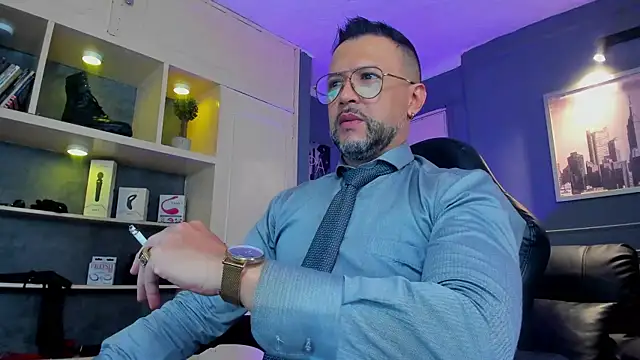 MrFrank tattoo online show from November 24, 1:33 pm