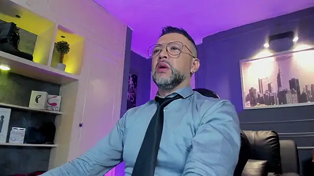 MrFrank tattoo online show from February 11, 10:31 am