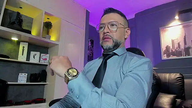 MrFrank tattoo online show from February 16, 10:33 am