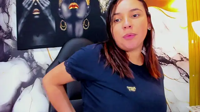 LizzRouse online show from March 11, 9:15 pm