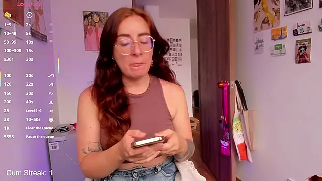 linda giggle online show from April 16, 2:40 pm