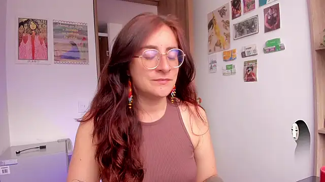 Snapshot of linda_giggle chatting on June 2, 2:41 pm linda giggle online show from June 2, 2:41 pm