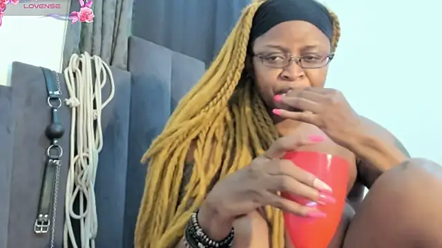 CuteBustyBabes online show from December 30, 12:42 pm