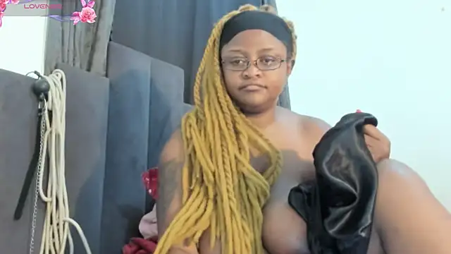 CuteBustyBabes online show from December 30, 5:02 pm