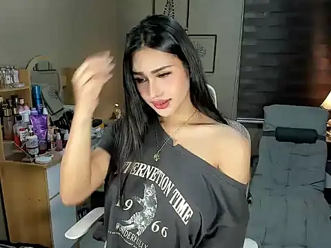 EternityBanks online show from March 25, 9:54 pm