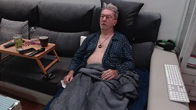 Nudelschwanz online show from March 4, 10:46 am