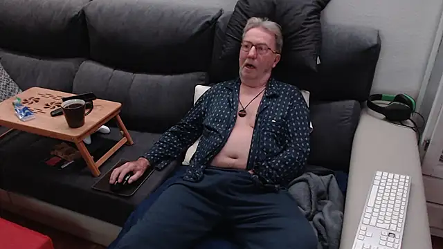 Nudelschwanz online show from March 12, 5:46 am