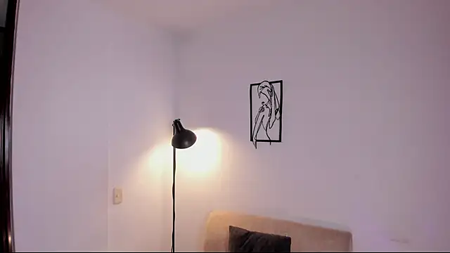 Amber  Davis online show from October 30, 9:04 pm