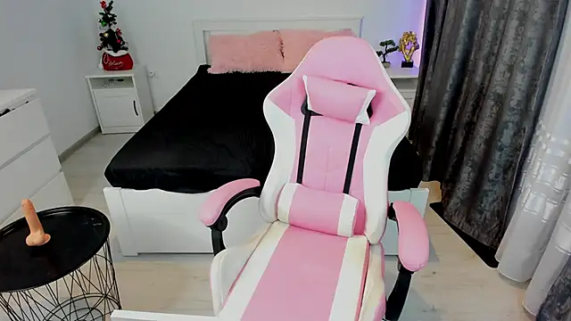 Snapshot of SinwithAmy chatting on December 31, 9:06 pm SinwithAmy online show from December 31, 9:06 pm