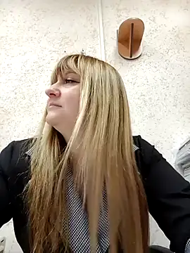 Snapshot of Office_Albertina chatting on October 22, 10:09 pm Office Albertina online show from October 22, 10:09 pm
