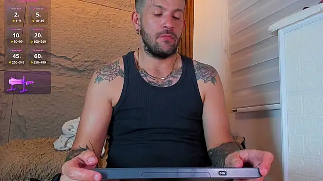 Snapshot of jonathan_rivers chatting on July 9, 8:13 pm jonathan rivers online show from July 9, 8:13 pm