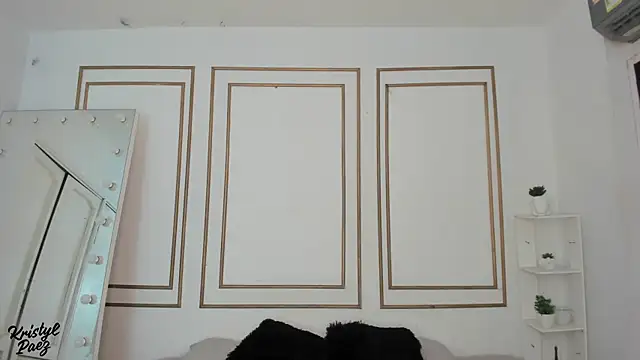 kristyl paez online show from December 14, 3:39 pm